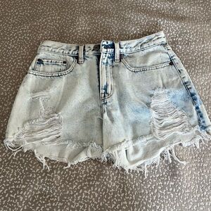 Abercrombie curve love mid rise shorts